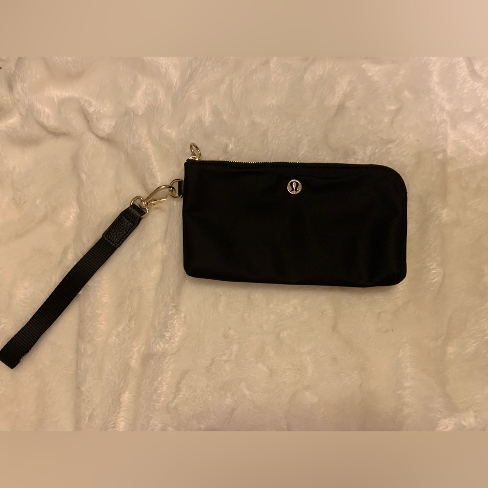 Lululemon Curved Wristlet in Black + Gold
